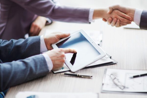 L’autunno di fuoco delle imprese: con inflazione e rincari c’è il rischio di un effetto a catena sull’economia