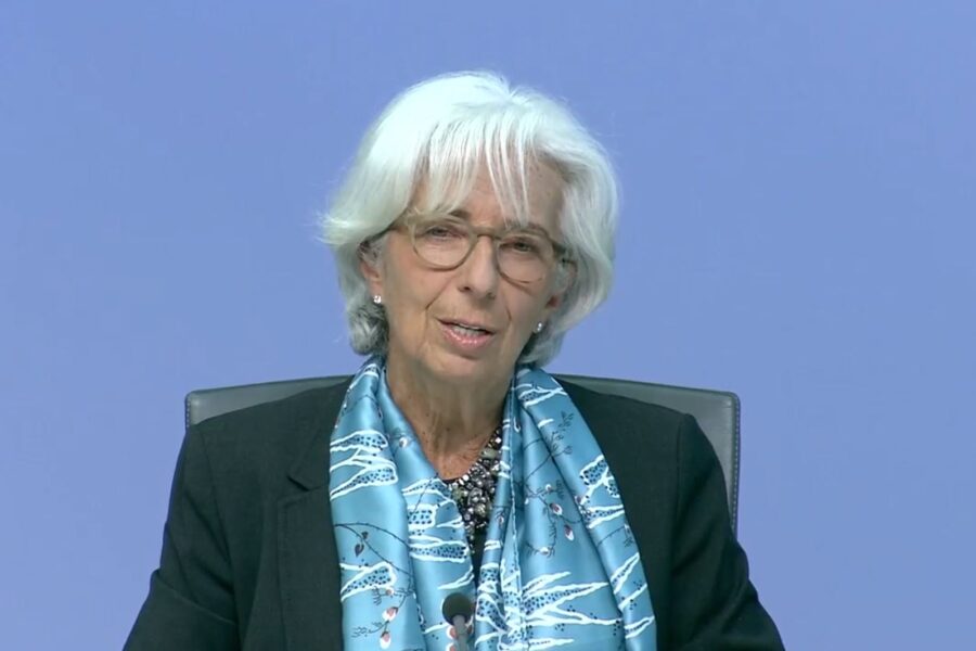 La Bce aumenta il ‘bazooka’ anti-Covid, altri 600 miliardi per l’acquisto di debito: “Frenata economia senza precedenti”