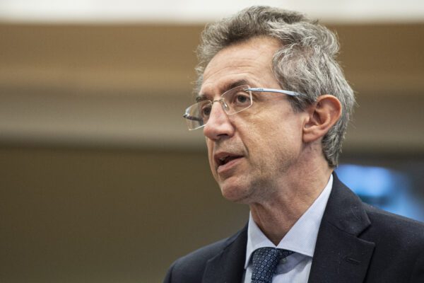 Il piano Manfredi per l’università: “No al plexiglass, da settembre lezioni in presenza”