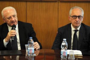 L’Anci fa la lista della spesa a De Luca: “Subito 250 milioni per salvare i bilanci”