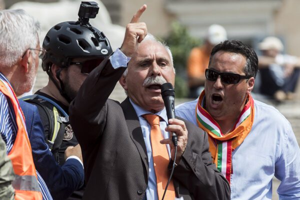 Anche questa è Italia. Con il Pappalardo che è in noi