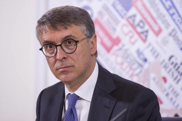 Caro Cantone, ostacolare i cronisti non fa bene alla democrazia