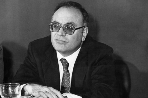 Rino Formica boccia Conte: “Potrebbe gestire una fiera del bestiame. Stati Generali farsa circense”