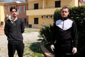 Mattia e Salvatore, gli educatori del Rione Traiano: “Così aiutiamo i bambini a stare lontano dalla malavita”