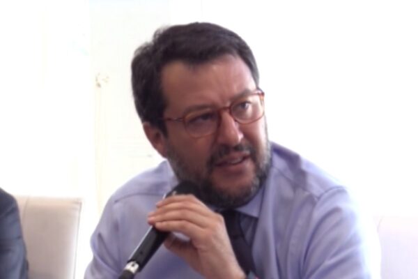 Gli artigiani di San Gregorio Armeno dicono no all’incontro con Salvini: “Inopportuno”