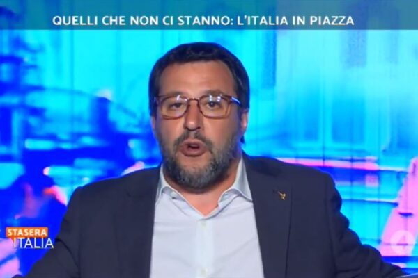 Salvini in tv spiega che “non c’è futuro se non si investe su ragazzi e scuola”, ma su Quota 100 ha investito oltre 60 miliardi