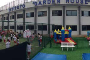 Scuola gestita dalla camorra, maxi sequestro al clan Polverino