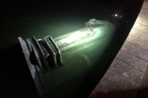 Cristoforo Colombo “rappresenta il genocidio”, dopo Churchill una nuova statua devastata da Black Lives Matter Cristoforo Colombo “rappresenta il genocidio”, dopo Churchill una nuova statua devastata da Black Lives Matter