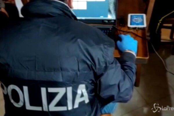 Tim, rubati oltre un milione di dati utenti, 13 persone ai domiciliari