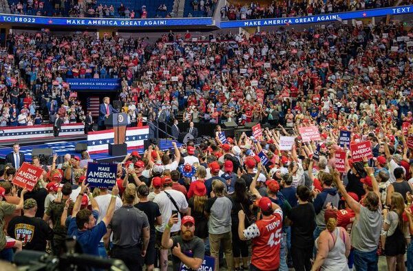 Beffa per Trump, dietro il flop del comizio di Tulsa gli adolescenti di TikTok