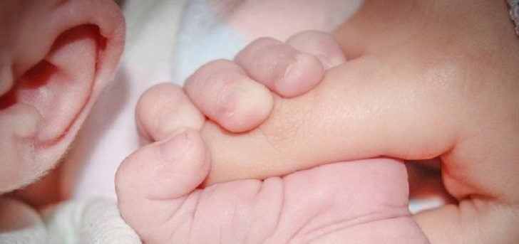 Bambina torna a sentire grazie alla ricostruzione 3D, a Napoli primo intervento in Italia