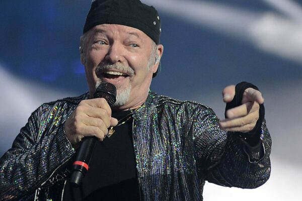 Truffa biglietti Vasco Rossi: cyber criminali clonavano i siti di vendita