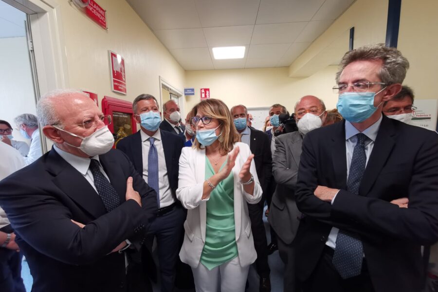 Policlinico Federico II, 8 nuovi posti in terapia intensiva: “Potenziamo in caso di nuova ondata coronavirus”