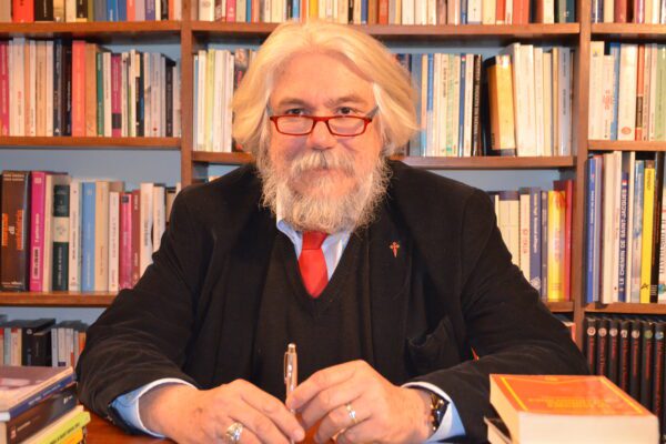 Tre domande per il Prof. Alessandro Meluzzi Tre domande per il Prof. Alessandro Meluzzi