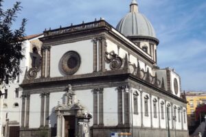 Santa Caterina a Formiello, regole troppo severe rendono il recupero impossibile