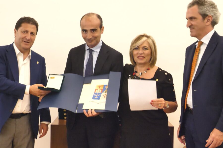 Gli angeli della pandemia, le storie dei volontari che hanno aiutato 25mila famiglie del Sud