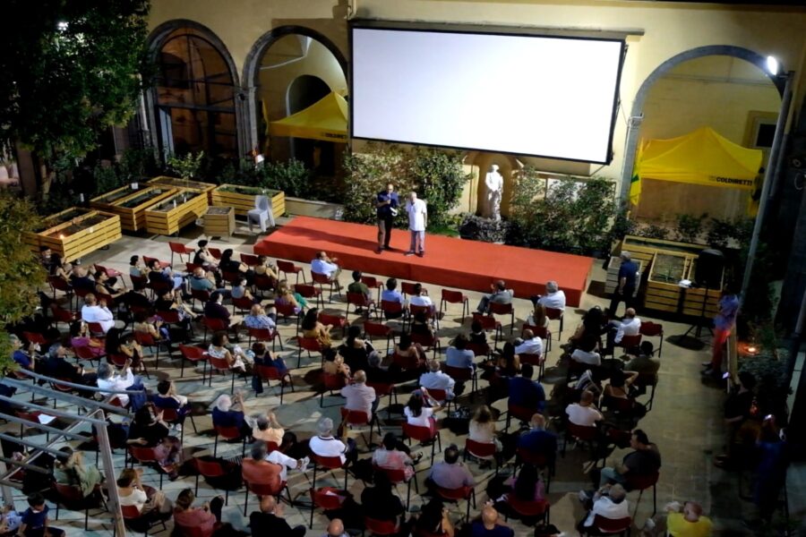 Estate a Corte al Foqus, il grande cinema all’aperto nei Quartieri Spagnoli