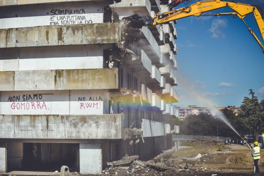 Alessandro Pone – LaPresse
20 Febbraio 2019 – Napoli, Italia
Cronaca
Scampia, iniziano i lavori per l’abbattimento della Vela Verde. 

Alessandro Pone – LaPresse
20 february 2020 – Naples, Italy
News
Scampia, work begins to bring down the Green Sail.