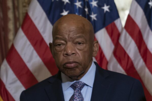 È morto John Lewis, iconico attivista per i diritti civili: marciò con Martin Luther King