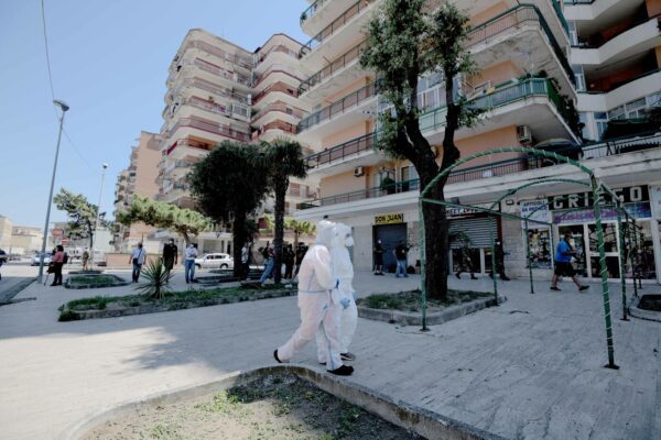 Foto Alessandro Pone/LaPresse
26 giugno 2020 Mondragone, Caserta – Italia 
Cronaca 
Focolaio in un complesso abitativo a Mondragone in provincia di Caserta, il contagio del virus si è diffuso in una comunità bulgara abitante nelle palazzine "EX CIRIO". In foto i 5 edifici sottoposti ad isolamento. 

Photo Alessandro Pone/LaPresse
26 june 2020 Mondragone, Caserta – Italy News 
Caserta, Outbreak in a housing complex in Mondragone in the province of Caserta, the infection of the virus has spread to a Bulgarian community living in the "EX CIRIO" buildings. In the picture the 5 buildings subjected to insulation.