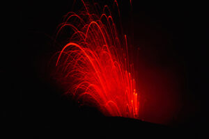 FOTO DI REPERTORIO ©SILVIO FIORE/LAPRESSE
STOCK
ITALIA. SICILIA. EOLIE. STROMBOLI

IL VULCANO IN ERUZIONE