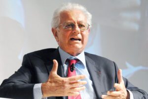 Intervista a Luigi Berlinguer: “Sentenza Berlusconi, correnti alterano giustizia” Intervista a Luigi Berlinguer: “Sentenza Berlusconi, correnti alterano giustizia”