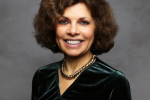 Parla la femminista americana Nadine Strossen: “La cancel culture di sinistra ha alimentato il successo politico di Trump” Parla la femminista americana Nadine Strossen: “La cancel culture di sinistra ha alimentato il successo politico di Trump”