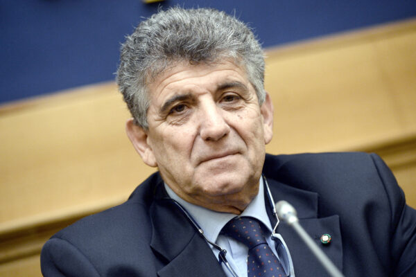 “Minniti come Salvini”, l’accusa dell’eurodeputato Pietro Bartolo