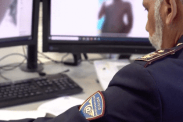 Pedopornografia e mutilazioni, madre fa scoprire le chat degli orrori: 20 minori denunciati