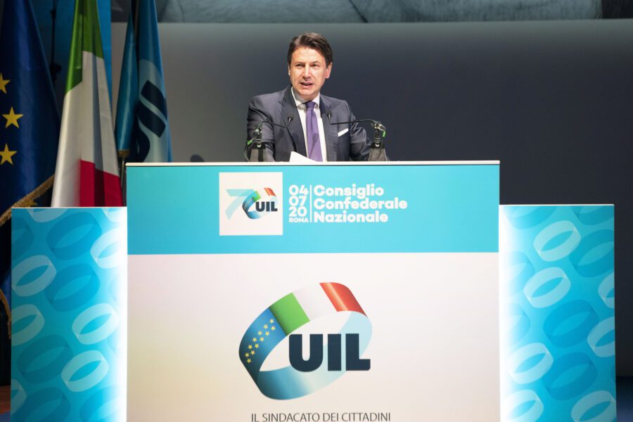 Conte passa al contrattacco: “Non siamo attendisti”. E rilancia la riforma del fisco