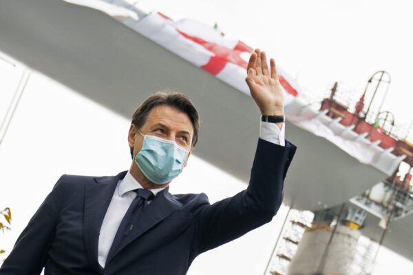 Autostrade, notte bianca del governo: Conte vuole revoca, Benetton verso 10%