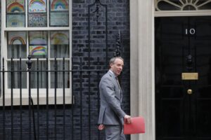 “La Russia ha tentato di rubare le ricerche sul vaccino anti Covid”: l’atto di accusa di Regno Unito, Canada e Usa