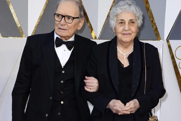 Chi è Maria Travia, la moglie di Ennio Morricone cui ha dedicato il Premio Oscar