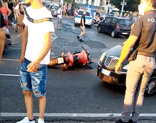 Ubriaco alla guida, militare travolge moto e uccide la moglie del Comandante dei carabinieri