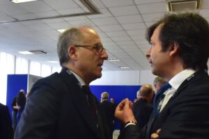 Intesa Sanpaolo conquista Ubi, nasce una banca da 5 miliardi di utile all’anno