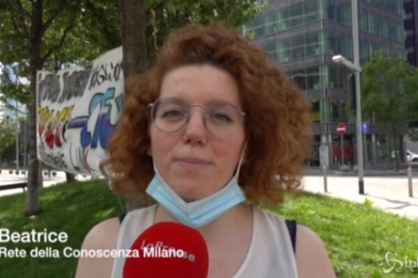 Milano, studenti in protesta: “Servono aiuti, non riusciamo più a permetterci le tasse univeristarie”
