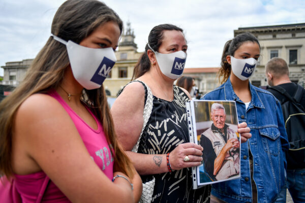 Morti per Covid, comitato di parenti chiede la verità: ecco chi soffia sul dolore