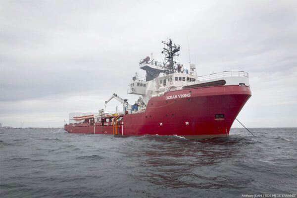 180 persone lasciate in mare, dove è l’umanità di sinistra?