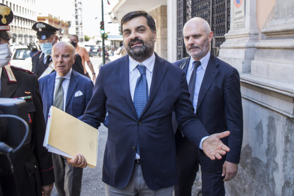 “Rcs monitorava in diretta gli ascolti di Palamara”, la denuncia dei consulenti dell’ex zar delle nomine