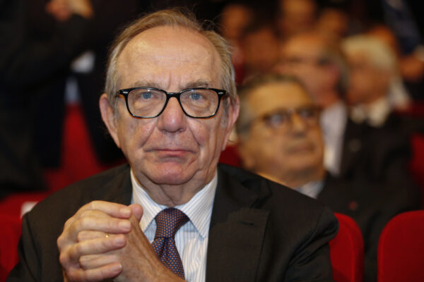 Pier Carlo Padoan: “Il Paese va aiutato con le riforme, non con l’assistenzialismo”