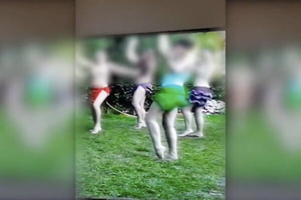 Scoperta una ‘psicosetta’ che riduceva in schiavitù donne e bambini: a capo un uomo di 77 anni