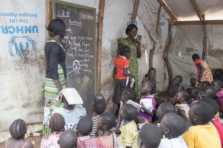Quasi 10 milioni di bimbi senza istruzione, il Covid ha allontanato una generazione dalla scuola