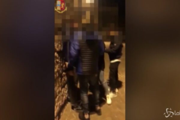 Trento, arrestati 8 minori per droga