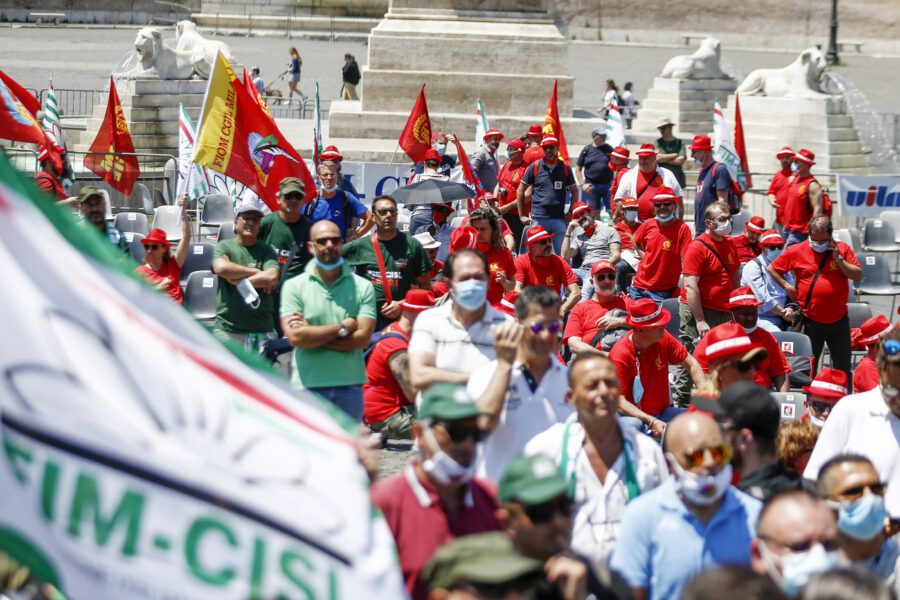 Tra governo e sindacati una liason basata sull’immobilismo