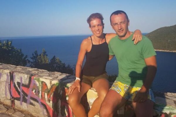 Turista italiano travolto da una frana sulla spiaggia in Grecia: è in coma