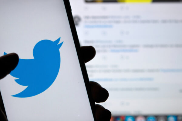 Attacco hacker senza precedenti contro Twitter: nel mirino gli account di Biden, Obama e Bill Gates