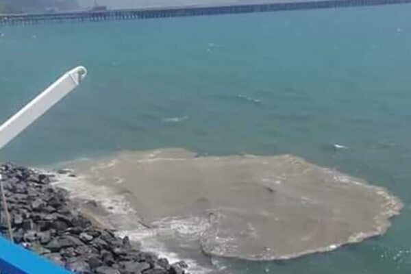 La mappa degli scarichi a mare: le coste della Campania a rischio in quasi 500 punti