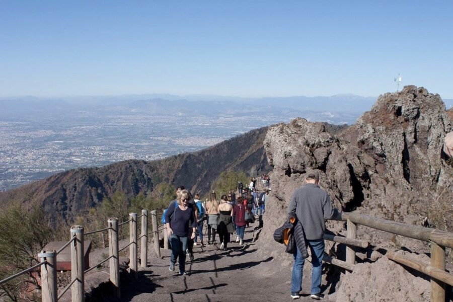 Agricoltura e turismo: Nel Parco del Vesuvio i giovani sfidano la crisi