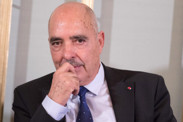 Fuga dalla Tunisia, il Nobel per la pace: “Basta soldi ai carcerieri, aiutateci a casa nostra”