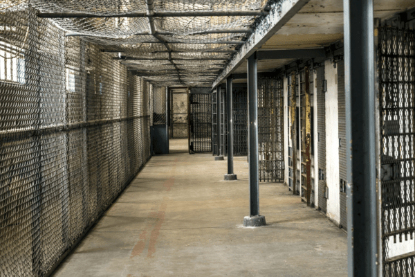 Il 41-bis è baluardo giustizialista fuori dallo Stato di diritto: inumano degradante e illegale, va abolito